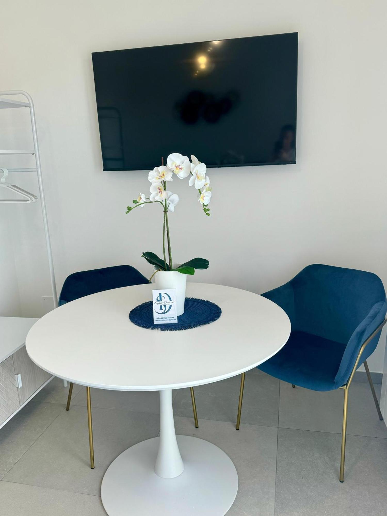 Suites Dreams Fiumicino Mare Exterior photo